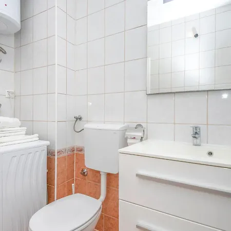 1 Bedroom Beautiful Apartment In Baska Voda Exterior photo