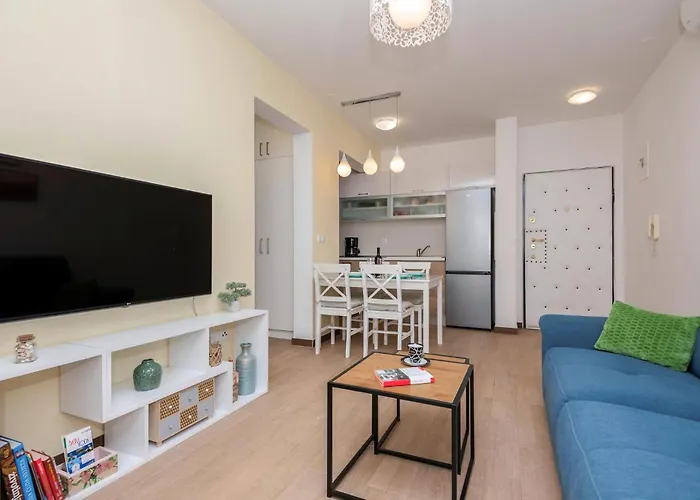 1 Bedroom Beautiful Apartment In Baska Voda