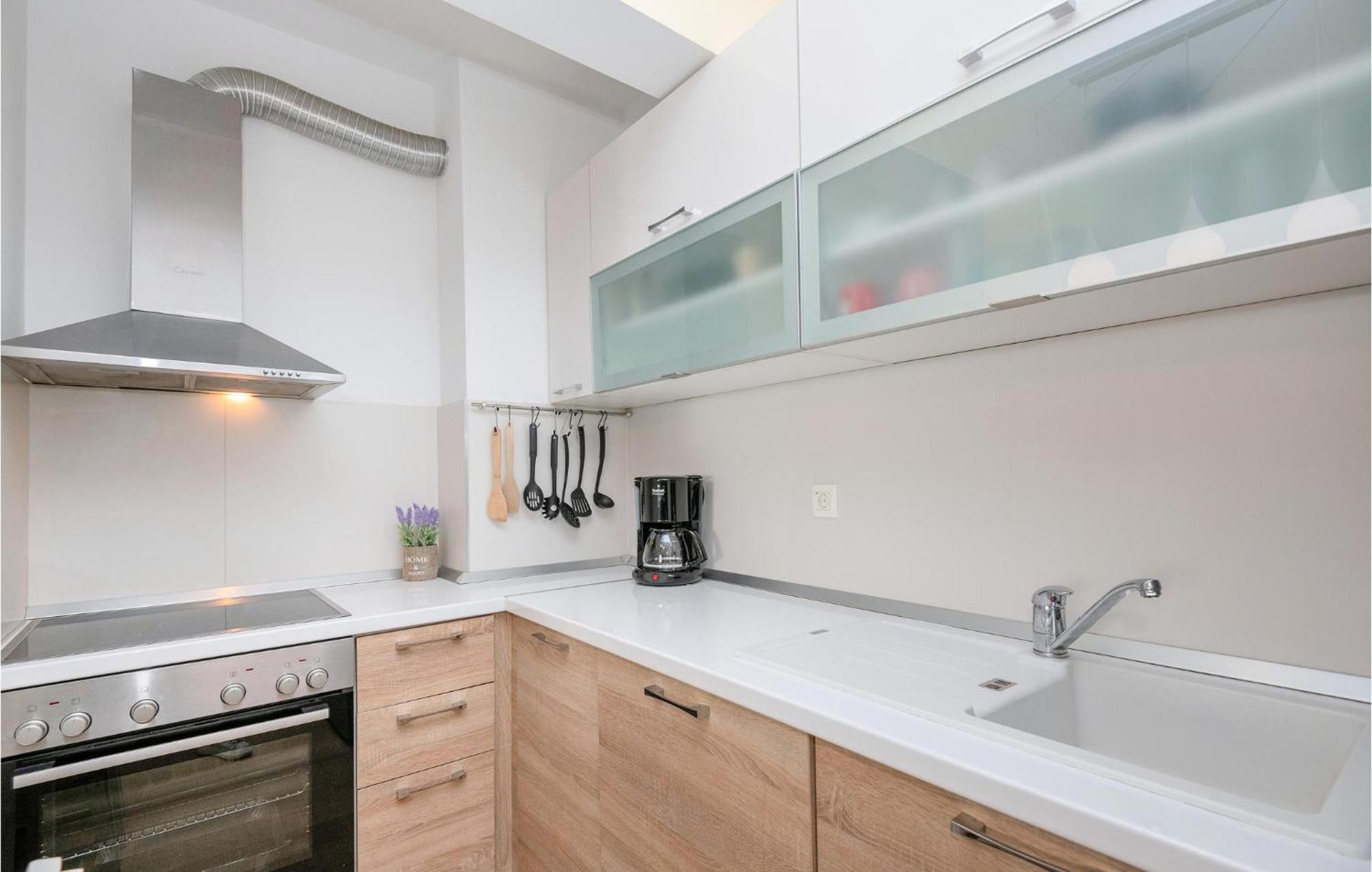 1 Bedroom Beautiful In Baska Voda