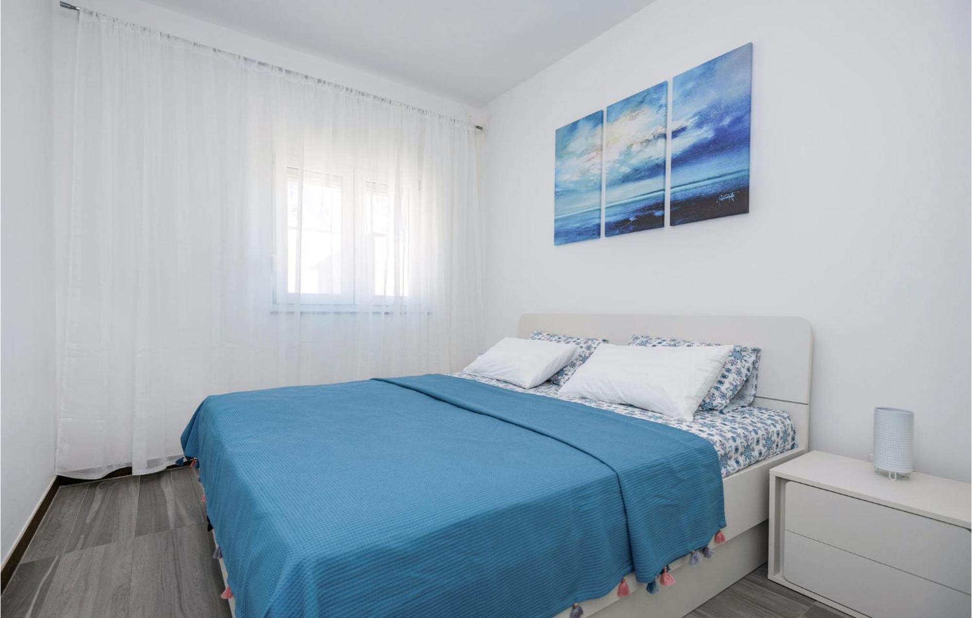 1 Bedroom Beautiful In