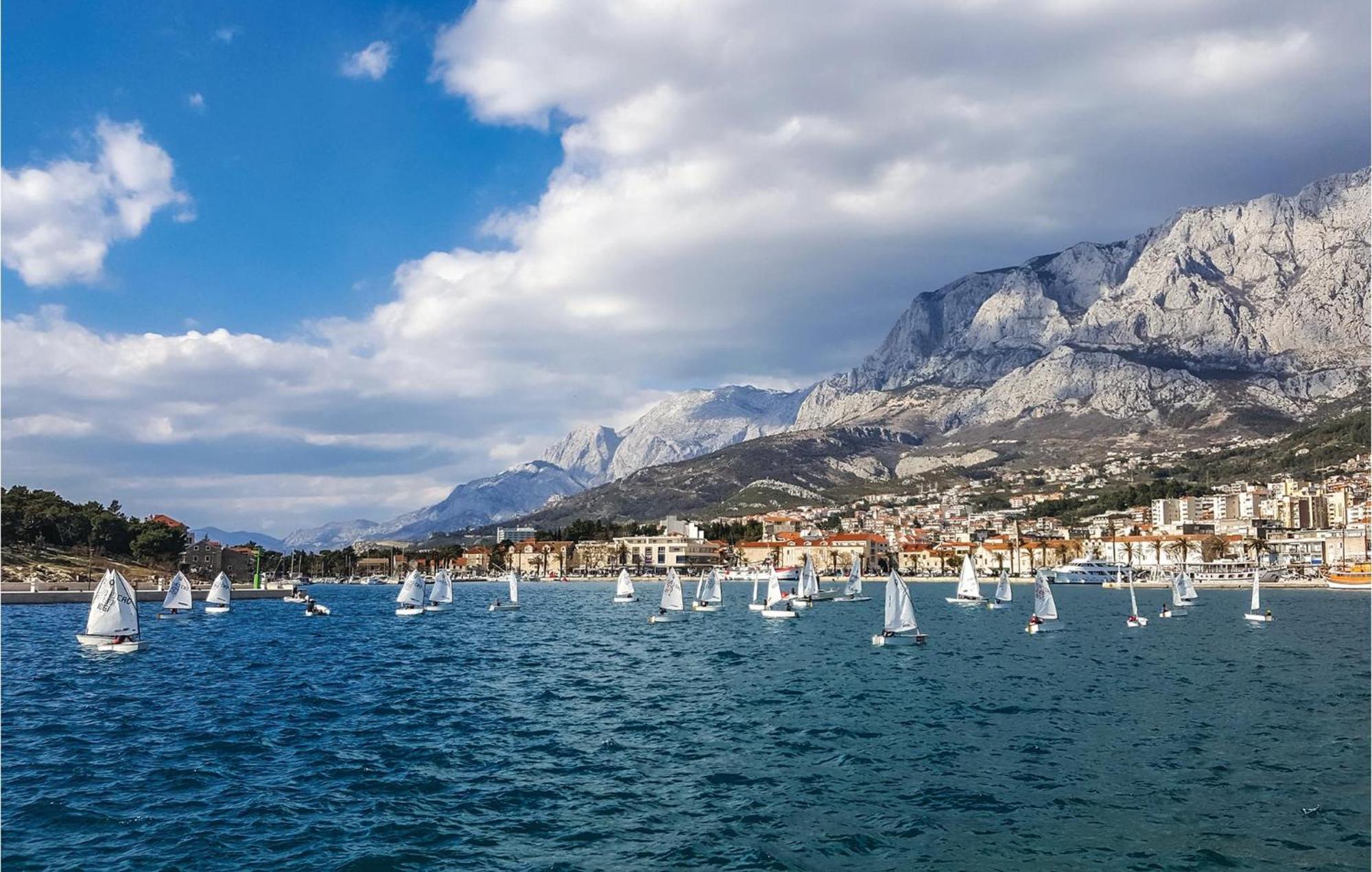 Apartment 1 Bedroom Beautiful In Baska Voda