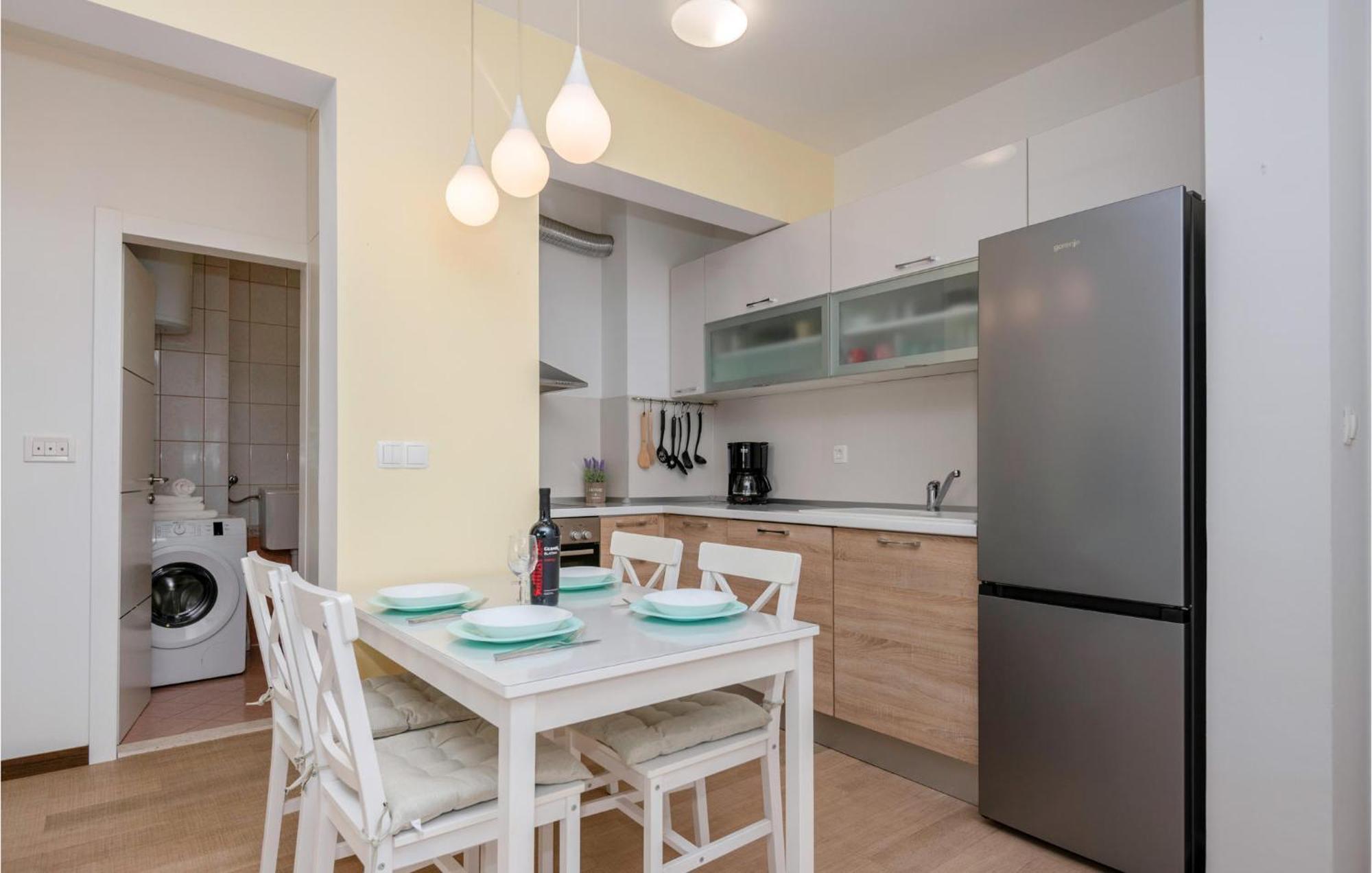 1 Bedroom Beautiful In *