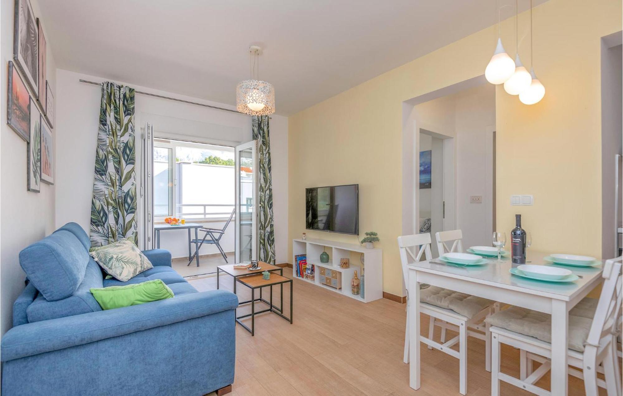 1 Bedroom Beautiful In Apartment